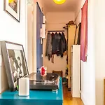 Apartment With Balcony On The Villette Docks